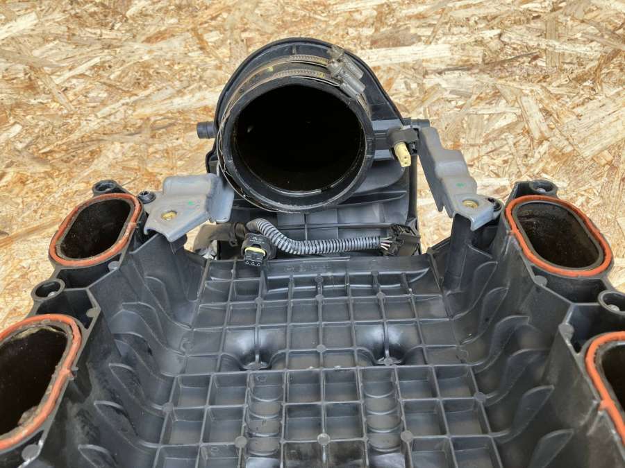 A2780980807 Впускной коллектор Mercedes-Benz S W222/C217/A217 2014г. | Фото № 6 A2780980807 Впускной коллектор Mercedes-Benz S W222/C217/A217 2014г. - Фото 6