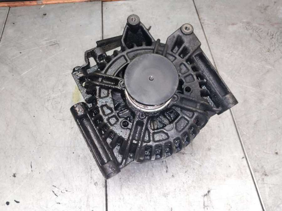 0124625014 A0131540002 Генератор  Mercedes C W203 2003г. | Фото № 1  0124625014 A0131540002 Генератор  Mercedes C W203 2003г. - Фото 1