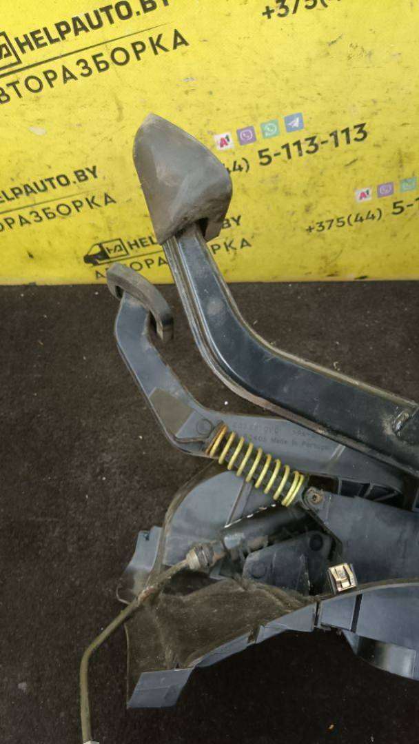 Узел педальный (блок педалей) Mercedes C W203 седан 2000г. | Фото № 11 Узел педальный (блок педалей) Mercedes C W203 седан 2000г. - Фото 11