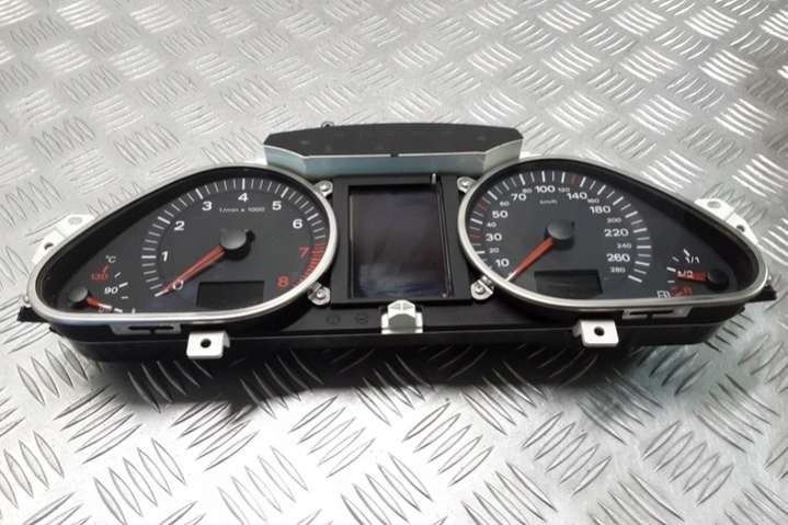 4F0920901F Щиток приборов (приборная панель) Audi A6 C6/4F (2004-2008) 2004г. | Фото № 1 4F0920901F Щиток приборов (приборная панель) Audi A6 C6/4F (2004-2008) 2004г. - Фото 1