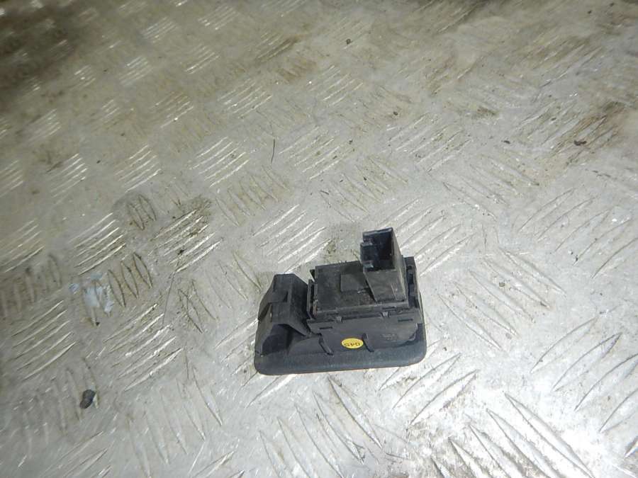 7L6959851D Кнопка стеклоподъемника  Volkswagen Touareg 0000г. | Фото № 2  7L6959851D Кнопка стеклоподъемника  Volkswagen Touareg 0000г. - Фото 2