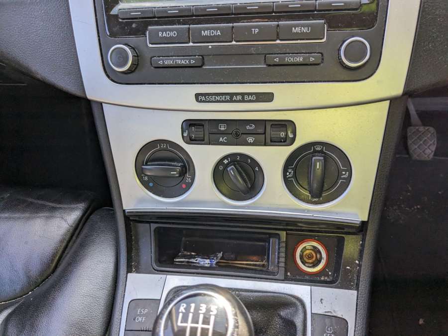 7647201360 Магнитола Volkswagen Passat 6 (2005-2010) Седан 2009г. | Фото № 15 7647201360 Магнитола Volkswagen Passat 6 (2005-2010) Седан 2009г. - Фото 15