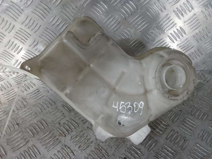 8E0121403D Бачок расширительный Audi A6 2003г. | Фото № 1 8E0121403D Бачок расширительный Audi A6 2003г. - Фото 1