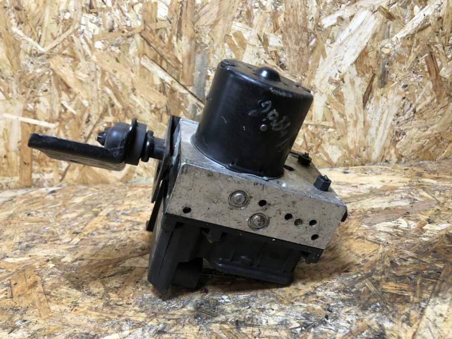 0130108111026522401102659000096Q0614417E6Q0907379H6Q1614235B Блок ABS  SEAT Ibiza 3 2004г. | Фото № 3  0130108111026522401102659000096Q0614417E6Q0907379H6Q1614235B Блок ABS  SEAT Ibiza 3 2004г. - Фото 3