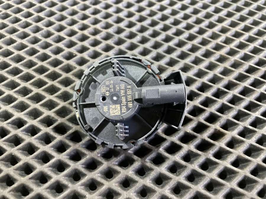 4M0955557A Датчик airbag  Audi A5 F5 2016г. | Фото № 2  4M0955557A Датчик airbag  Audi A5 F5 2016г. - Фото 2