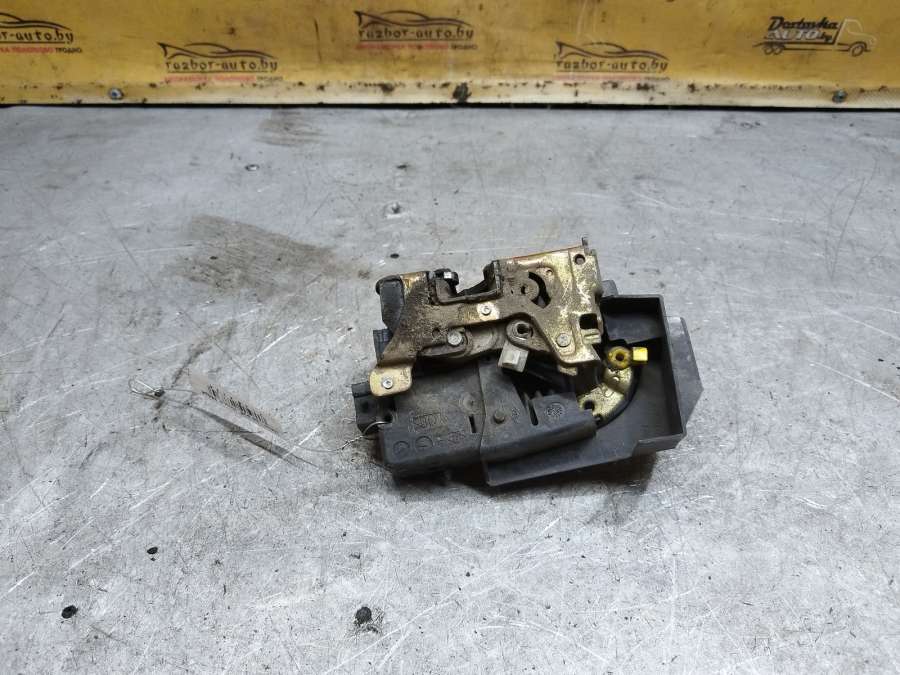 Замок двери задней правой Renault Laguna Универсал 1997г. | Фото № 4 Замок двери задней правой Renault Laguna Универсал 1997г. - Фото 4