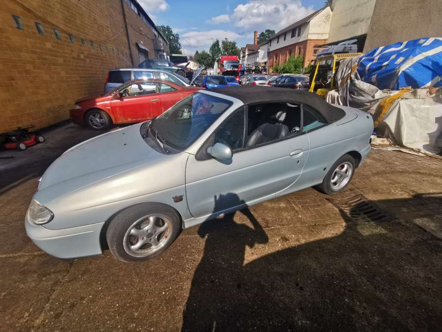 11409006 Амортизатор задний левый Renault Megane 1 (1995-2003) Кабриолет 2002г. | Фото № 13 11409006 Амортизатор задний левый Renault Megane 1 (1995-2003) Кабриолет 2002г. - Фото 13