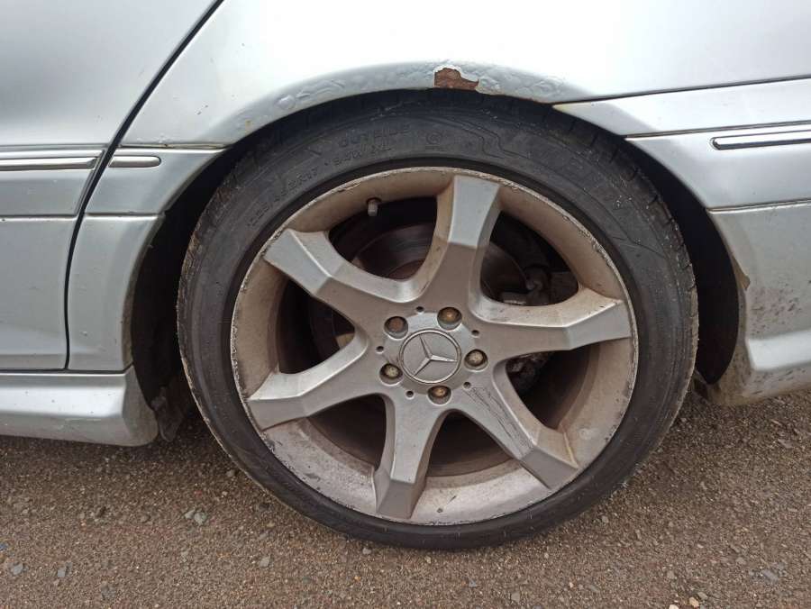 Насос вакуумный Mercedes C-Class (W203) (2000-2008) Седан 2006г. | Фото № 5 Насос вакуумный Mercedes C-Class (W203) (2000-2008) Седан 2006г. - Фото 5