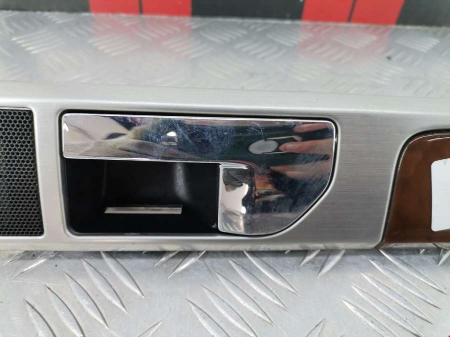 7L6857459 Ручка двери внутренняя задняя левая Volkswagen Touareg 1 (2002-2010) Внедорожник 5дв. 2007г. | Фото № 2 7L6857459 Ручка двери внутренняя задняя левая Volkswagen Touareg 1 (2002-2010) Внедорожник 5дв. 2007г. - Фото 2