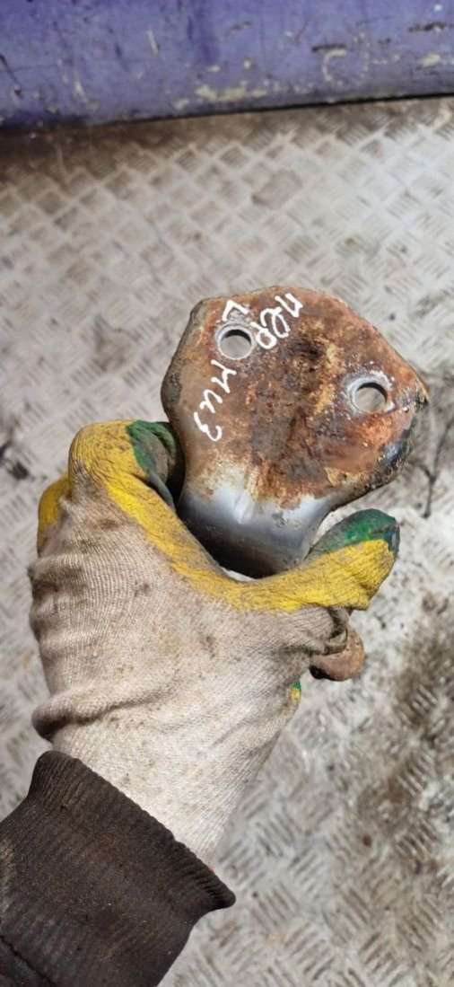 Петля двери передней левой Hyundai Lantra 1 Седан 1992г. | Фото № 2 Петля двери передней левой Hyundai Lantra 1 Седан 1992г. - Фото 2