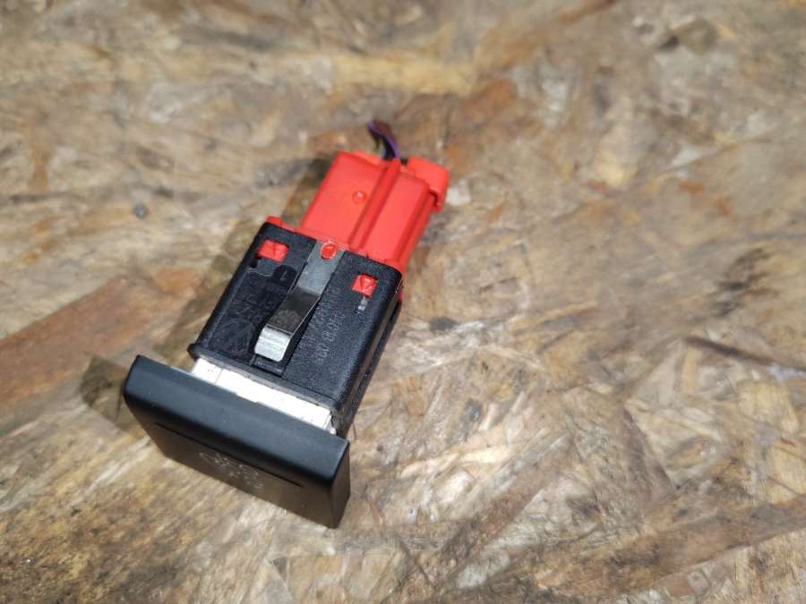 2H1927138C Кнопка (выключатель)  Volkswagen Volkswagen Amarok рест. 2018 0000г. | Фото № 2  2H1927138C Кнопка (выключатель)  Volkswagen Volkswagen Amarok рест. 2018 0000г. - Фото 2