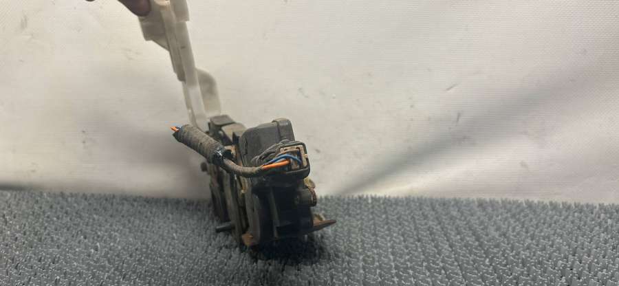 PP-130 Замок двери задней левой Hyundai Santa Fe 1 поколение внедорожник 2003г. | Фото № 5 PP-130 Замок двери задней левой Hyundai Santa Fe 1 поколение внедорожник 2003г. - Фото 5