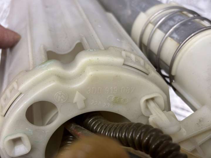 3D0919087 Насос топливный Audi A8 D3/4E (2002-2005) 2002г. | Фото № 2 3D0919087 Насос топливный Audi A8 D3/4E (2002-2005) 2002г. - Фото 2