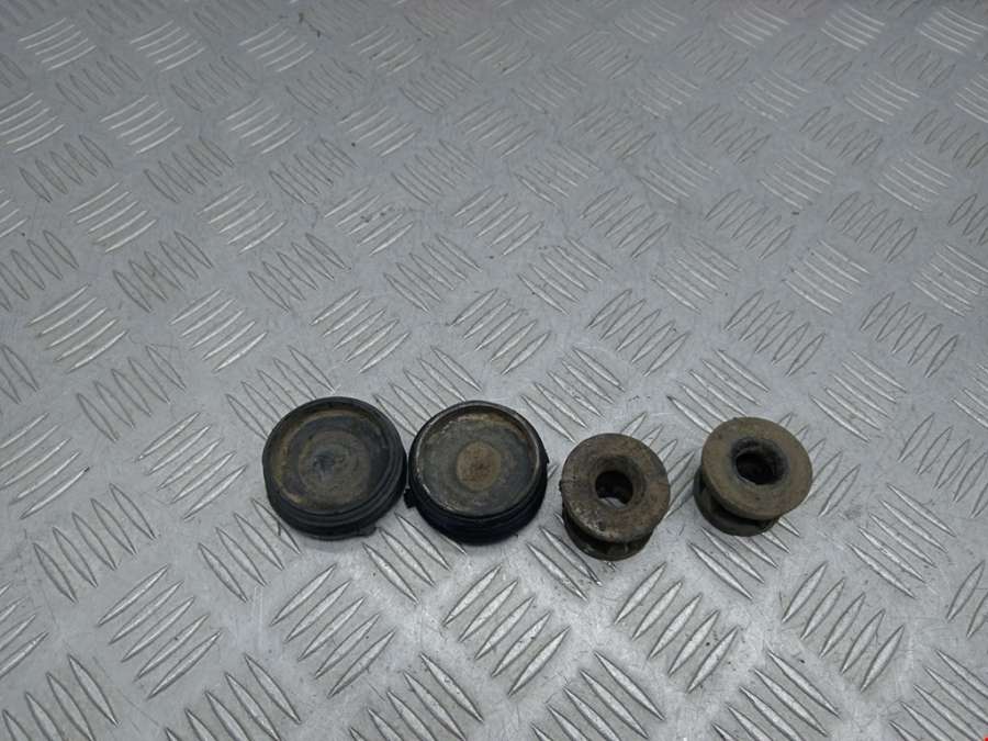 Кронштейн (крепление) радиатора Mazda 2 DY (2003-2007) Хетчбэк 5дв. 2005г. | Фото № 2 Кронштейн (крепление) радиатора Mazda 2 DY (2003-2007) Хетчбэк 5дв. 2005г. - Фото 2