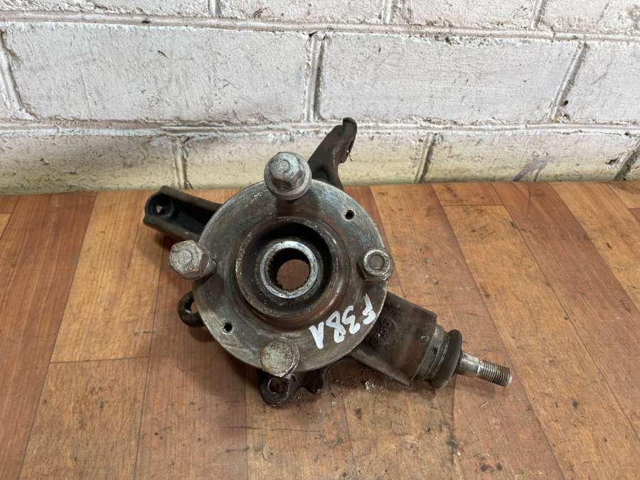 Ступица передняя левая  Peugeot 308 T7 2009г. | Фото № 1   Ступица передняя левая  Peugeot 308 T7 2009г. - Фото 1