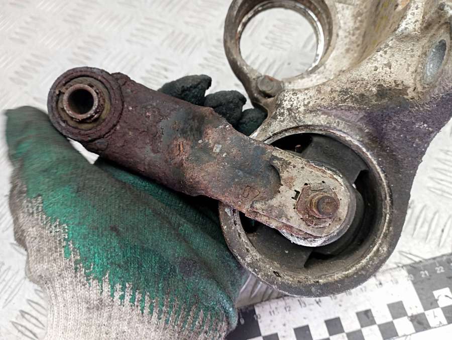 9630604480 Кронштейн полуоси Peugeot 307 2007г. | Фото № 2 9630604480 Кронштейн полуоси Peugeot 307 2007г. - Фото 2