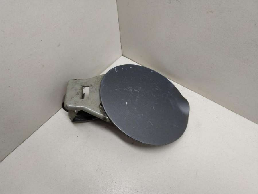 Лючок топливного бака  Ford Explorer 2  UN105 рест. 2000г. | Фото № 1   Лючок топливного бака  Ford Explorer 2  UN105 рест. 2000г. - Фото 1