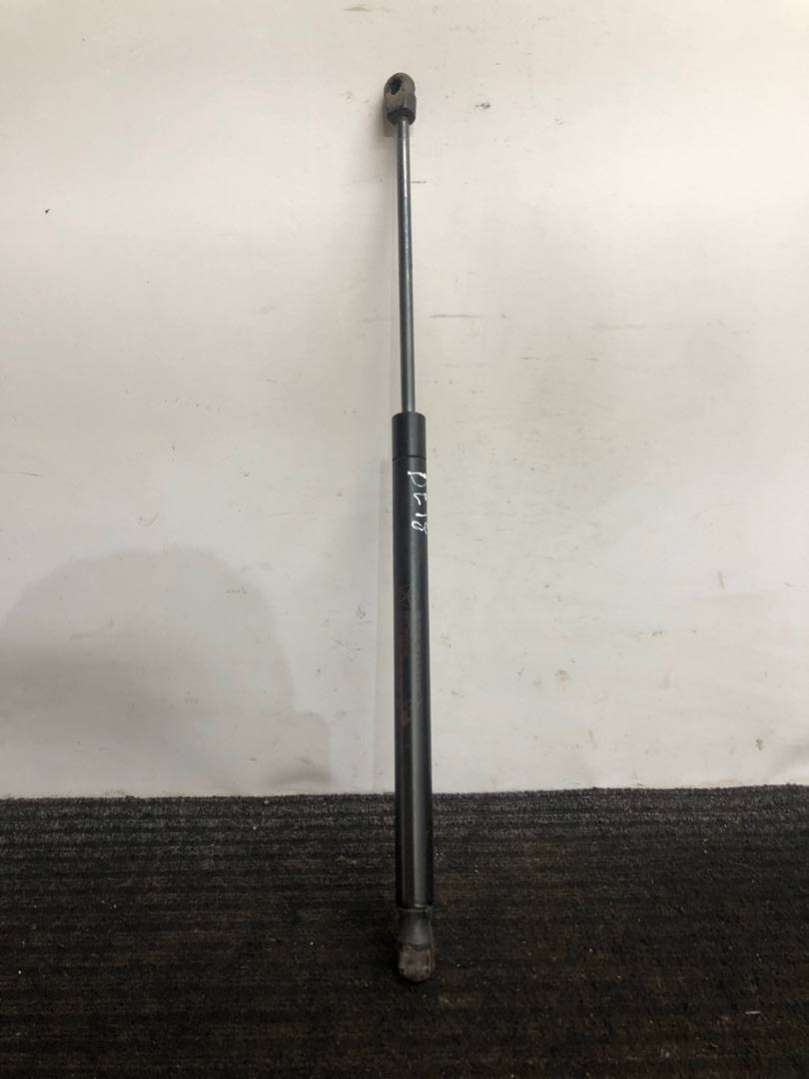 Амортизатор крышки багажника (3-5 двери) Dodge Caliber хэтчбек 2008г. | Фото № 1 Амортизатор крышки багажника (3-5 двери) Dodge Caliber хэтчбек 2008г. - Фото 1