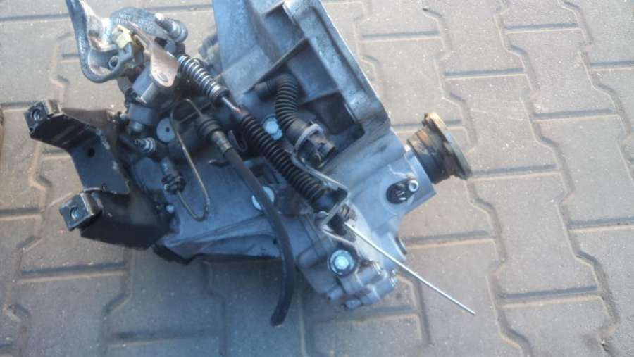 GRY КПП механическая (МКПП) Volkswagen Golf 5 поколение 2005г. | Фото № 4 GRY КПП механическая (МКПП) Volkswagen Golf 5 поколение 2005г. - Фото 4