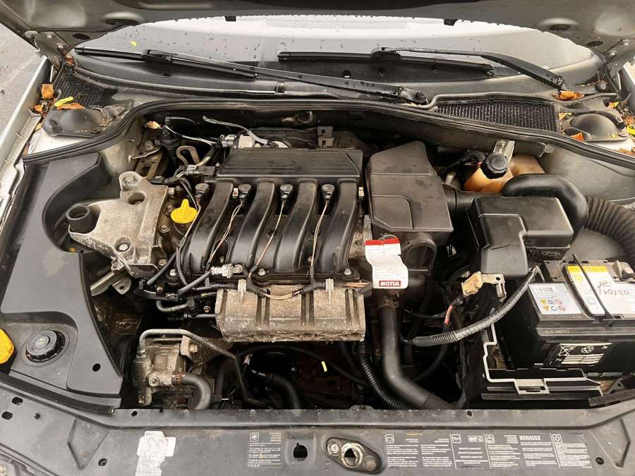 Ограничитель открывания двери Renault Laguna 2 (2000-2007) Хетчбэк 5дв. 2003г. | Фото № 9 Ограничитель открывания двери Renault Laguna 2 (2000-2007) Хетчбэк 5дв. 2003г. - Фото 9