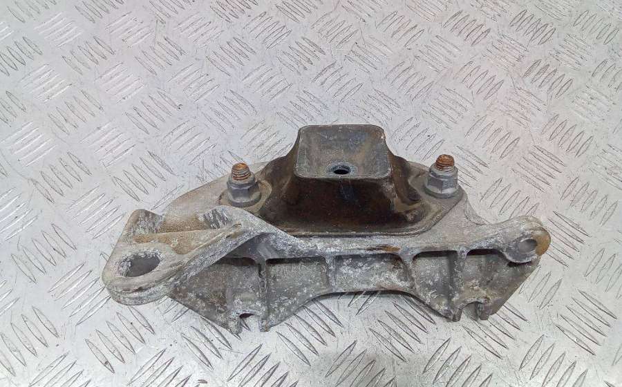 8200805803 Подушка крепления двигателя Renault Duster 2010г. | Фото № 1 8200805803 Подушка крепления двигателя Renault Duster 2010г. - Фото 1