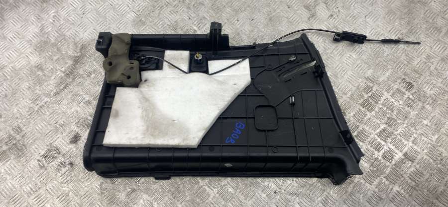 5.1479168496917E+17 Обшивка отсека багажника правая BMW 5 универсал 2011г. | Фото № 2 5.1479168496917E+17 Обшивка отсека багажника правая BMW 5 универсал 2011г. - Фото 2