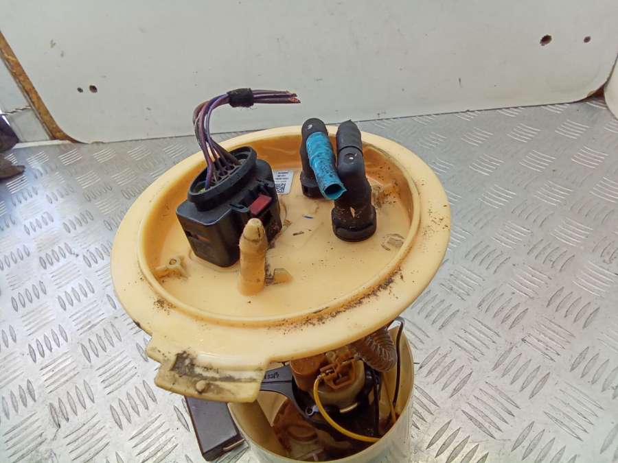 1K0919050J Колба в бак Skoda Octavia A5 restailing 2010г. | Фото № 2 1K0919050J Колба в бак Skoda Octavia A5 restailing 2010г. - Фото 2