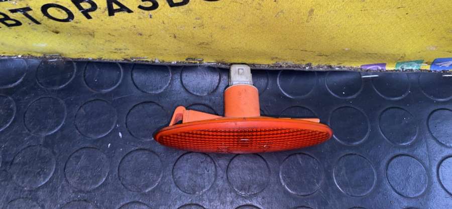 Повторитель передний левый Ford Mondeo 2 1998г. | Фото № 2 Повторитель передний левый Ford Mondeo 2 1998г. - Фото 2