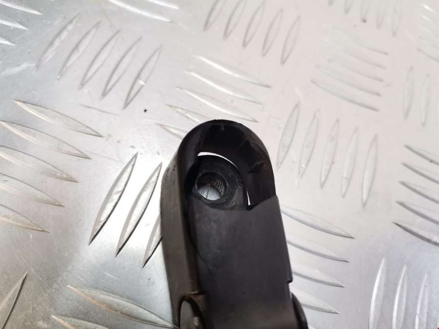 17526B1A Поводок стеклоочистителя передний левый Ford Escort 5 (1990-1996) Хетчбэк 5дв. 1994г. | Фото № 6 17526B1A Поводок стеклоочистителя передний левый Ford Escort 5 (1990-1996) Хетчбэк 5дв. 1994г. - Фото 6