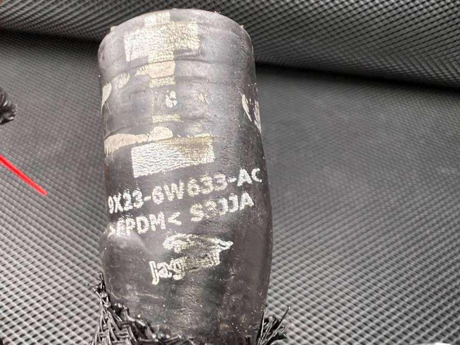 C2Z143399X236W633AC Впускной патрубок Jaguar XF X250 CC9 2011г. | Фото № 3 C2Z143399X236W633AC Впускной патрубок Jaguar XF X250 CC9 2011г. - Фото 3