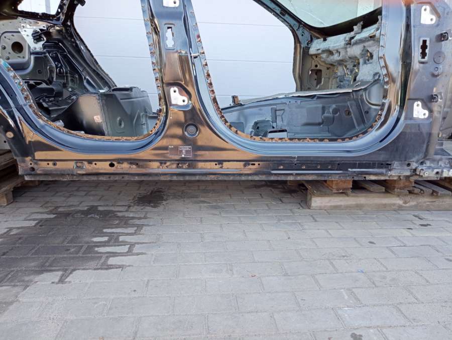 Порог правый R Jaguar F-Pace 2017г. | Фото № 2 Порог правый R Jaguar F-Pace 2017г. - Фото 2