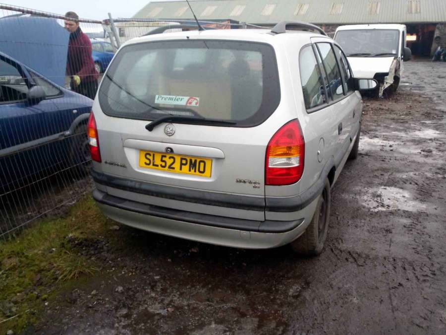 90589898 Кнопка аварийной сигнализации Opel Zafira A (1999-2006) Минивэн 2002г. | Фото № 8 90589898 Кнопка аварийной сигнализации Opel Zafira A (1999-2006) Минивэн 2002г. - Фото 8