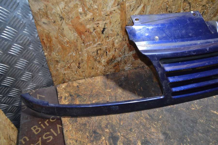 7M0853651 Решетка радиатора Volkswagen Sharan 2000г. | Фото № 2 7M0853651 Решетка радиатора Volkswagen Sharan 2000г. - Фото 2