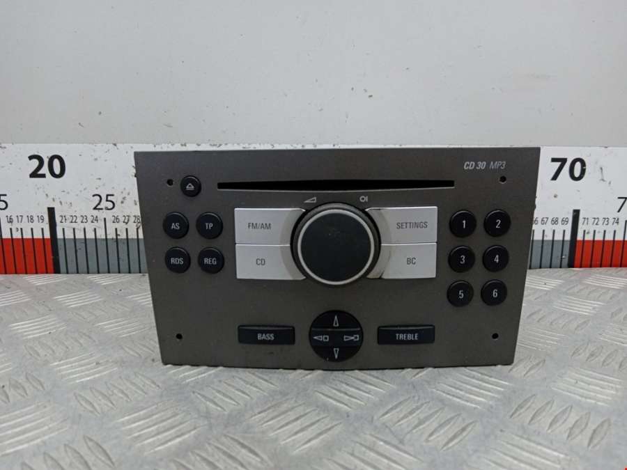 13188461 Магнитола Opel Astra H (2004-2014) Хетчбэк 5дв. 2004г. | Фото № 1 13188461 Магнитола Opel Astra H (2004-2014) Хетчбэк 5дв. 2004г. - Фото 1