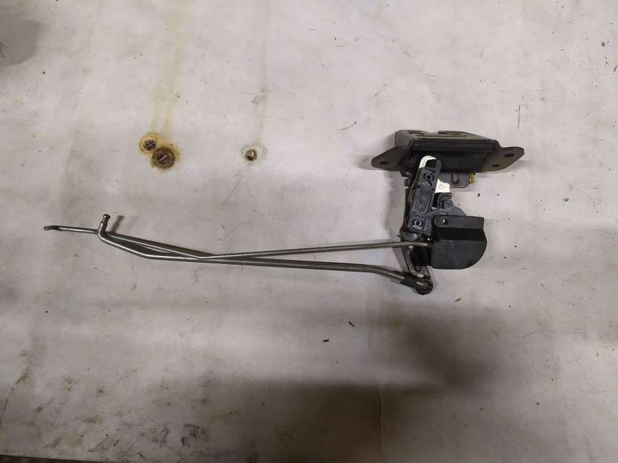 Замок багажника Hyundai Santa Fe CM (2005-2012) 2011г. | Фото № 1 Замок багажника Hyundai Santa Fe CM (2005-2012) 2011г. - Фото 1