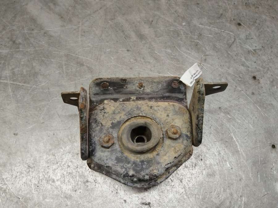 Кронштейн двигателя Peugeot 406 Седан 1997г. | Фото № 3 Кронштейн двигателя Peugeot 406 Седан 1997г. - Фото 3