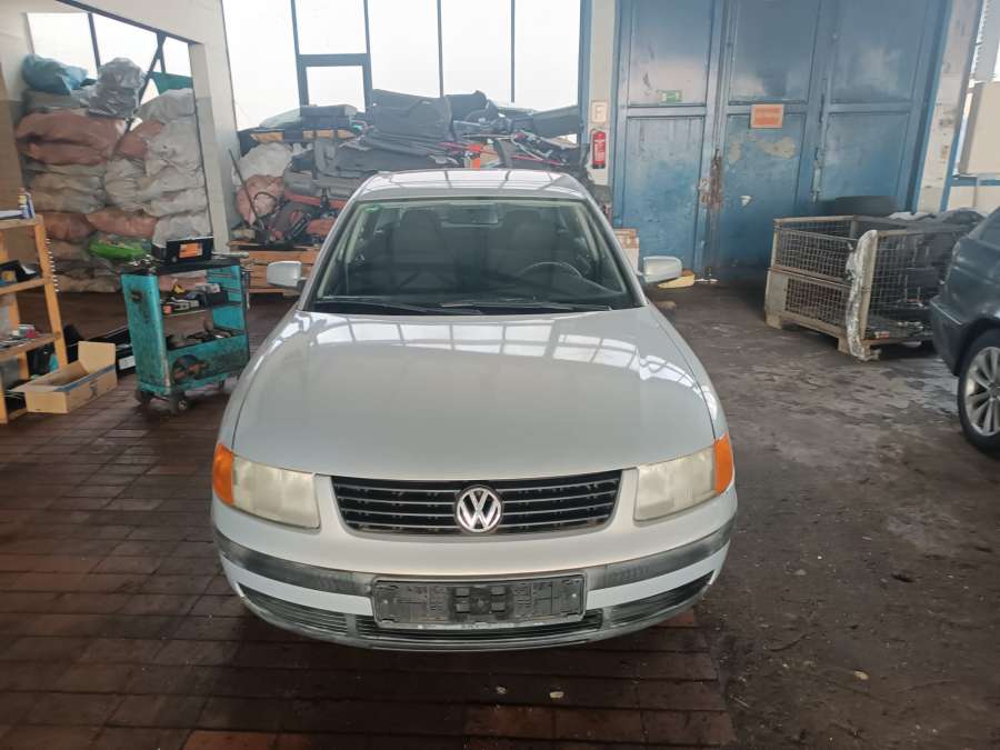 Джойстик регулировки зеркал Volkswagen Passat 5 (1996-2000) Седан 1996г. | Фото № 8 Джойстик регулировки зеркал Volkswagen Passat 5 (1996-2000) Седан 1996г. - Фото 8