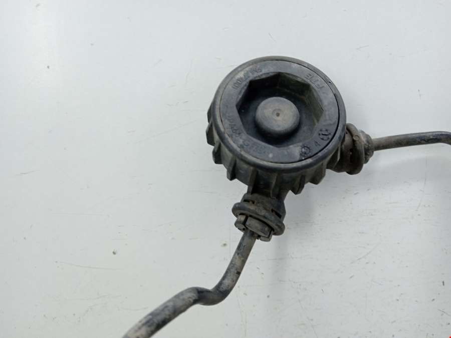 Трубка сцепления Volkswagen Passat 6 (2005-2010) Седан 2009г. | Фото № 5 Трубка сцепления Volkswagen Passat 6 (2005-2010) Седан 2009г. - Фото 5