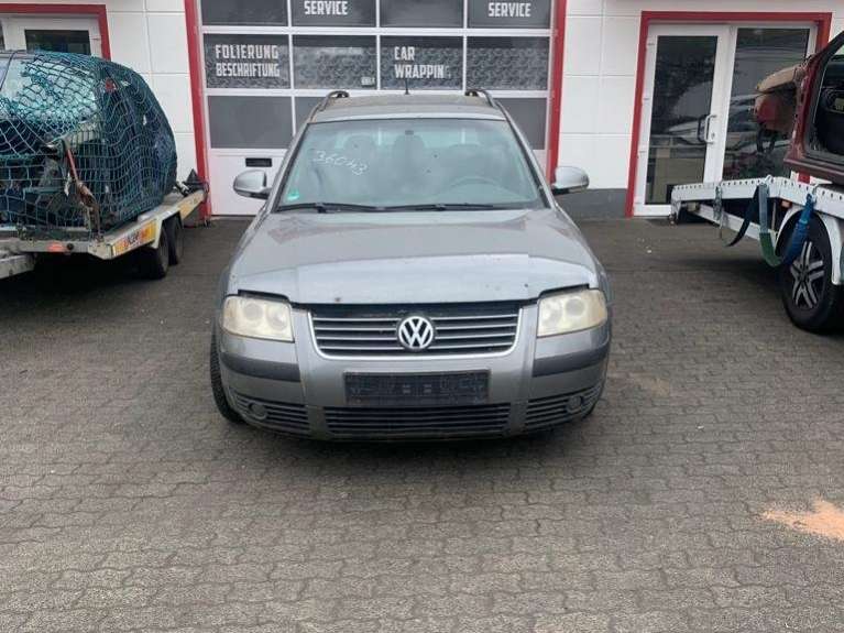 3B0853665H Решетка (заглушка) в бампер левая Volkswagen Passat 5 GP (2000-2005) Универсал 2004г. | Фото № 8 3B0853665H Решетка (заглушка) в бампер левая Volkswagen Passat 5 GP (2000-2005) Универсал 2004г. - Фото 8