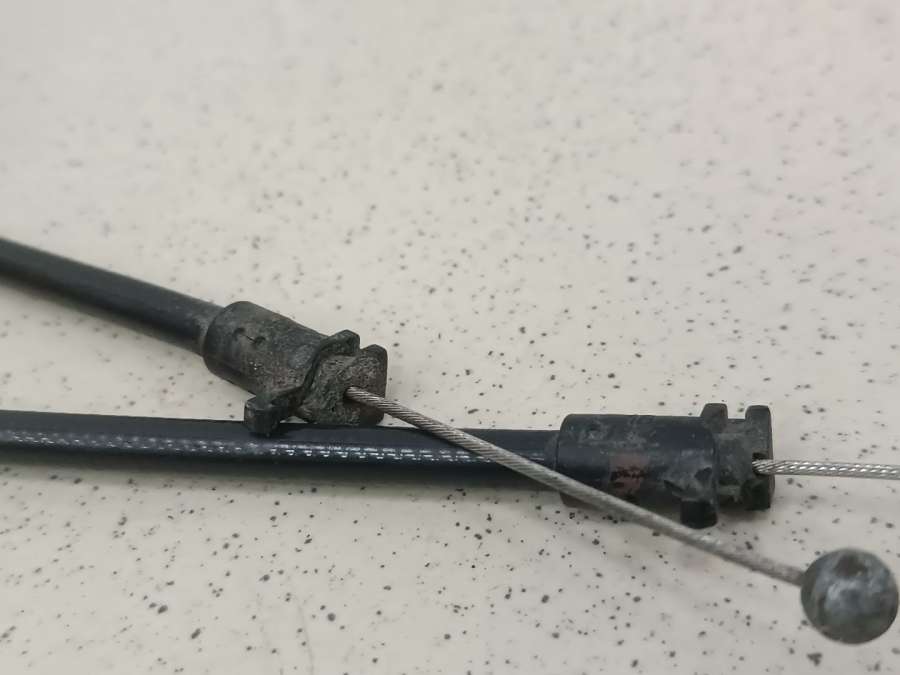 4M0823529E Трос капота  Audi Q7 4M 0000г. | Фото № 2  4M0823529E Трос капота  Audi Q7 4M 0000г. - Фото 2