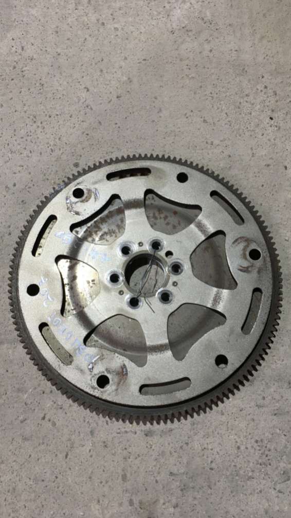 Маховик  Peugeot 207 хетчбэк 5 дв. 2012г. | Фото № 2   Маховик  Peugeot 207 хетчбэк 5 дв. 2012г. - Фото 2