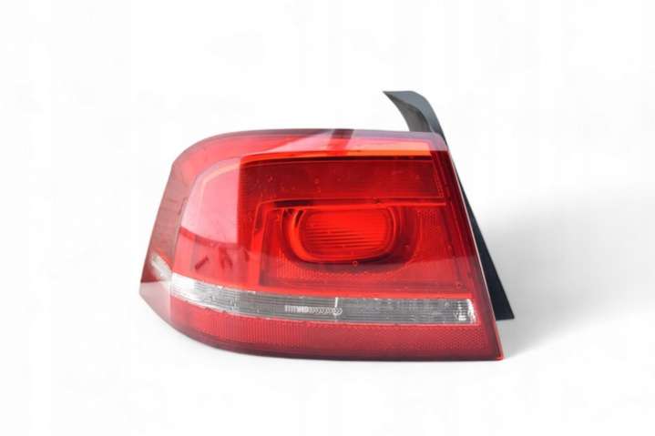 3AE945095F Фонарь задний левый  Volkswagen Passat B7 (2010-2015) 2010г. | Фото № 1  3AE945095F Фонарь задний левый  Volkswagen Passat B7 (2010-2015) 2010г. - Фото 1