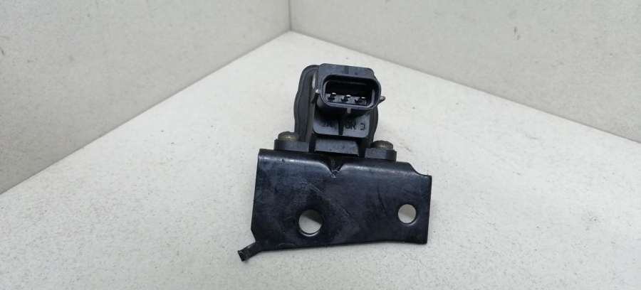 7700414606 Датчик удара Renault Safrane хетчбэк 5 дв. 1999г. | Фото № 3 7700414606 Датчик удара Renault Safrane хетчбэк 5 дв. 1999г. - Фото 3