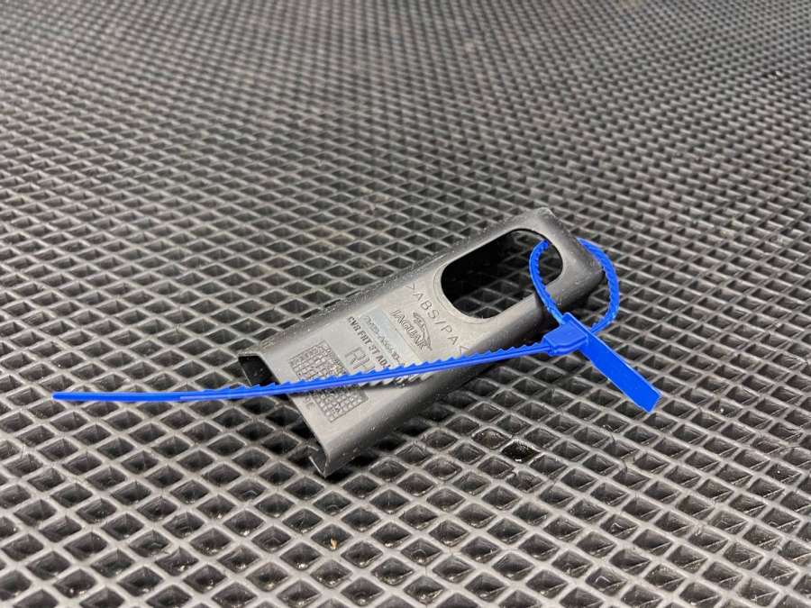 C2C360157W93A66410AA Пластик  Jaguar XF X250 CC9 2011г. | Фото № 2  C2C360157W93A66410AA Пластик  Jaguar XF X250 CC9 2011г. - Фото 2