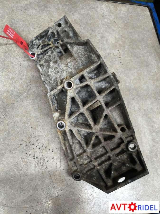 4U3Q19K341AF Кронштейн генератора Peugeot 407 1 поколение (2004-2011) 2006г. | Фото № 2 4U3Q19K341AF Кронштейн генератора Peugeot 407 1 поколение (2004-2011) 2006г. - Фото 2