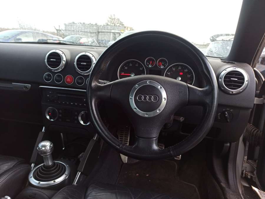 8N0807111MX Бампер передний Audi TT 8N (1998-2006) Купе 2002г. | Фото № 10 8N0807111MX Бампер передний Audi TT 8N (1998-2006) Купе 2002г. - Фото 10