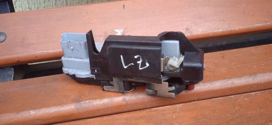 Замок двери задней левой Citroen Xsara Picasso 2005г. | Фото № 2 Замок двери задней левой Citroen Xsara Picasso 2005г. - Фото 2