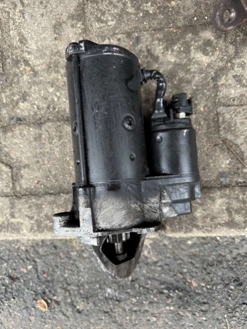 Стартер Volkswagen Passat B5 2000г. | Фото № 3 Стартер Volkswagen Passat B5 2000г. - Фото 3