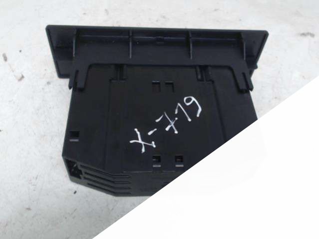 90561256 Бардачок Opel Astra G (1998 - 2005) Универсал 2004г. | Фото № 2 90561256 Бардачок Opel Astra G (1998 - 2005) Универсал 2004г. - Фото 2