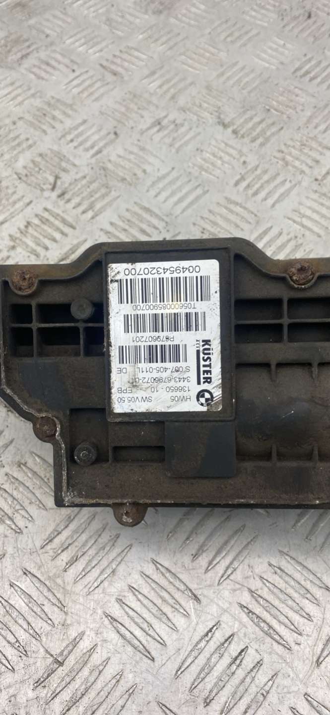 3.443679607268E+17 Блок управления ручником  BMW X5 внедорожник 5 дв. 2010г. | Фото № 4  3.443679607268E+17 Блок управления ручником  BMW X5 внедорожник 5 дв. 2010г. - Фото 4